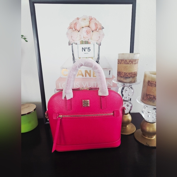 NWT. Dooney & Bourke Pink Domed Satchel with Gold Accents. - Picture 3 of 11